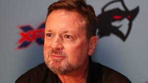 Bob Stoops, relaxed and calm, talks about vacant USC head coaching job