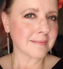 Like my father and brother, I had silvery strands of hair emerging in my  20s. It was nothing major though, and an occasional trip to the salon  disguised them nicely. Then, at