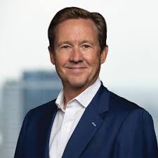 Scott Liles's Instagram, Twitter & Facebook