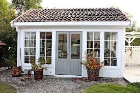 Uber 30 Brillante Hinterhof Studio Und Buroideen Hinterhof Studio Gartenhaus Hinterhof