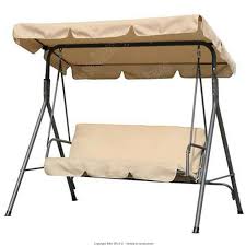 Questo dondolo da giardino è più che altro un letto sospeso e oscillante, una culla artigianale rivisitata sotto forma di dondolo. Dondolo Da Giardino Sospeso Giardino