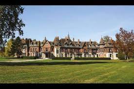 425 millions d'euros : l'ancien château de Mohammed VI est à vendre