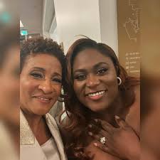 We had fun last night! It was an honor to be nominated by the Golden Globes  and Television Academy, congrats to the winners! 🥂 @iamalexsykes