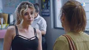 Elle est cependant persuadée qu'il est très amoureux d'elle. The Black Top To The Shoulder Straps Of Ariane Lola Marois In Plus Belle La Vie Season 15 Episode 3842 Spotern