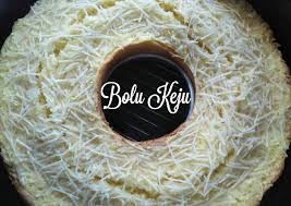5 resep kue kukus kali ini adalah black forest, pelangi kukus, cupcake kukus, pelangi kukus dan pandan zebra. Cara Membuat Bolu Keju Yang Cepat