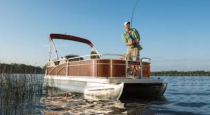 We tested this boat in 2017, but it was built for the 2018 model year and it deserves to be. The 10 Best Pontoon Boats To Buy In 2019
