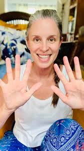 Here's another apple rhyme! Again, very simple actions and an easy rhyme  make this a great one to share. Way up high in an apple tree 2 juicy apples  looked down at