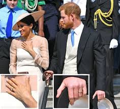Instagram / kensington royal prince william, however, chooses not to wear a wedding ring. The Duke And Duchess Of Sussex Wedding Rings Meghan S Wedding Band A Simple Clogau Welsh Gold Ring Prince Harry And Megan Kate And Meghan Princess Meghan