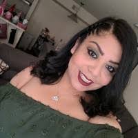 Veronica Arras's Instagram, Twitter & Facebook