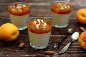 Panna Cotta A L Amande Et Abricot Amandine Cooking Recette Gateau Poire Clafoutis Aux Abricots Panna Cotta
