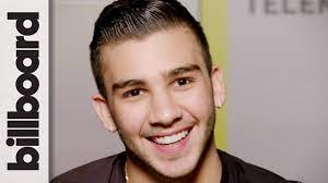 Manuel turizo zapata, conocido en el medio artístico como manuel turizo, es un cantante y compositor cuyo estilo musical se inscribe dentro de la llamada música urbana. 12 Things About Manuel Turizo You Should Know Billboard Youtube