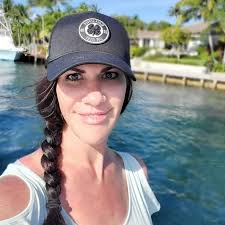 Mandi Lynn Kerr (@mandilynnkerr) • Threads, Say more