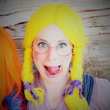 Lacey Baxter's Instagram, Twitter & Facebook