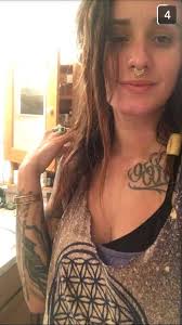 Amanda Wiest's Instagram, Twitter & Facebook