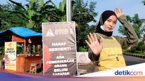 Haluskan bumbu halus untuk kambing yang. Viral S3 Marketing Warung Makan Di Bali Dan Mantan Tkw Cantik Jualan Nasi Lemak