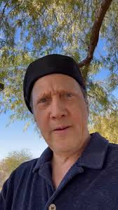 @RobSchneider's video Tweet