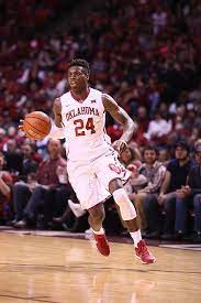 Check out the flop that earned buddy hield a warning from the nba. Oklahoma Basketball Buddy Hield S Mom Provides Motherly Influence For Sooners Sports Oudaily Com
