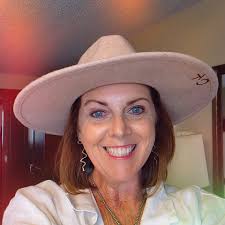 Christine Karow's Instagram, Twitter & Facebook