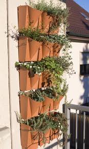 Rosen garten samen jutesack kartoffelsack garten samen kaufen samen für den garten kräutergarten anlegen vertikal garten kartoffel sack vertikal garten system der kräutergarten kräutergarten bilder. Uppiges Grun Selbst Auf Kleinstem Raum Hangende Garten Auf Balkon Und Terrasse Mein Schrebergarten