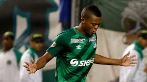 El diseño consta de 4 líneas paralelas en forma de v con el escudo a la derecha y el logo de la marca a la izquierda. A Reinforcement And An Exit What Deportivo Cali Has In Store So Far Ruetir