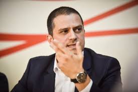 Salariile funcționarilor curții de conturi a republicii moldova (ccrm) ar urma să crească substanțial, iar pe lângă salarii la această instituție vor fi plătite și prime generoase. Ministerul Turismului Controlat De Curtea De Conturi Trif Nici VorbÄƒ De Salarii De Nababi