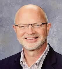 Six golfers qualify for state