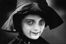 The many ways we celebrated Halloween during the last century, 1909-2000