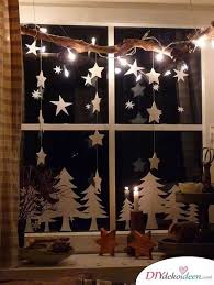 Skandinavische Diy Weihnachtsdeko Und Bastelideen Zu Weihnachten In 2020 Weihnachtsdekoration Fensterdeko Weihnachten Weihnachten Dekoration