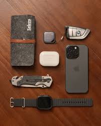 The UGREEN Smart Finder pairs seamlessly with your iPhone using Apple's  Find My network. Keep tabs on your essentials—effortlessly.😎 #FindMy  #UGREEN #AppleFindMy #EDC #TechEssentials