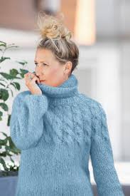 Line langmo påfugl 73% mohair, 22% ull, 5% polyamid. Dagens Gratisoppskrift Jackie Strikkeoppskrift Com