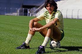 Burruchaga wurde in gualeguay , entre ríos , geboren und begann 1980 für arsenal de sarandí in der damaligen zweiten liga argentiniens. Tenfield Com Burruchaga Exclusivo Antes Para Ir A Independiente Tenias Que Ser Muy Bueno