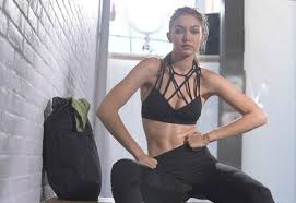 Boy kilo nereli kaç yaşında, yaşı ve sevgilisi. Anwar Hadid Grosse Gewicht Korperstatistik