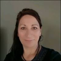 Donna Saari's Instagram, Twitter & Facebook