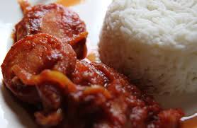 Charcuterie gourmande à base de viande de porc, de boeuf, ou de volaille, la saucisse est un pêché mignon qui se cuisine de mille et une façons. Rougail De Saucisse De Morteau Mapom En Cuisine