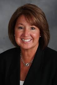 Loretta Knutson's Instagram, Twitter & Facebook