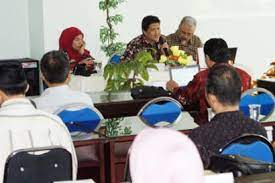 Lihat gambar jika yang anda cari adalah jual buku prediksi soal spmb mandiri uin jakarta dan kamu perlu versi lengkapnya silakan kunjungi situs www.bukalapak.com. Tim Penyusun Soal Ujian Mandiri Tulis Digembleng
