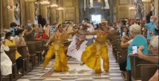 20,414 likes · 2,566 talking about this. Foto De Adormirea Maicii Domnului Dansatori Din Sri Lanka Invoca Demonii In Catedrala San Gennaro Din Napoli Inaintea Liturghiei Saccsiv Blog Ortodox