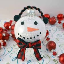 But i love christmas decorations that have an element of humor and playfulness even more. 28 Christmas Decorations You Can Make With The Kids