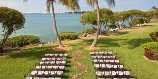 Hawks cay resort offers a variety of wedding packages that couples can choose from. Hawks Cay Resort Venue Duck Key Get Your Price Estimate