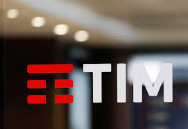 Hedge funds exit tech, media stocks at fastest pace in six months, Goldman  Sachs says | Reuters
