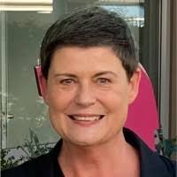 90+ perfiles de «Beatrice Bauer»