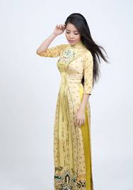 Bà ngoại lại quá nghèo (già yếu) không đủ sức nuôi, đành gởi qua trông nhờ dưỡng nuôi từ vợ chồng người cậu. Chau Ngá»c Ha Wikia Thuy Nga Paris By Night Fandom