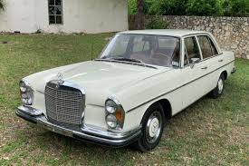 No Reserve 1966 Mercedes Benz 250se 4 Speed In 2020 Mercedes Benz Mercedes Benz