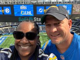 Hi Bolt Family I'm your homegirl from England loving my Chargers Did my  first Chargers game at So Fi opening day against the Miami Dolphins nearly  2years ago Did my first tailgate