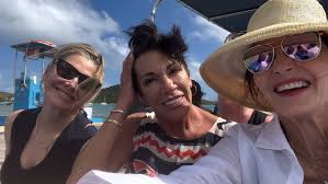 Vacation Paradise with Nancy, Susan & Kathy 🌴🦞🏖️ : r/TheGoldenBachelor_