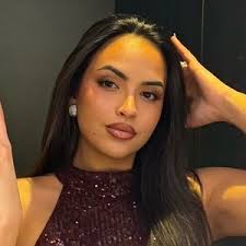 Amanda Perales (@amaandapb)