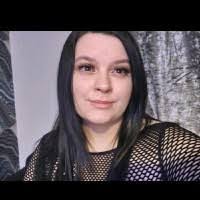 Kimberly Bellew's Instagram, Twitter & Facebook