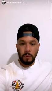 Les dejamos por acá esta denuncia pública de Alonso Solís, no porque sea  él, sino porque es algo que pasa todos los días y tenemos que levantar la  voz., ¡Por favor cuídense!