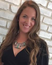 Ashley Dunham's Instagram, Twitter & Facebook