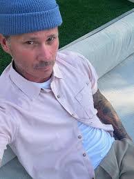 Jon Juhl's Instagram, Twitter & Facebook